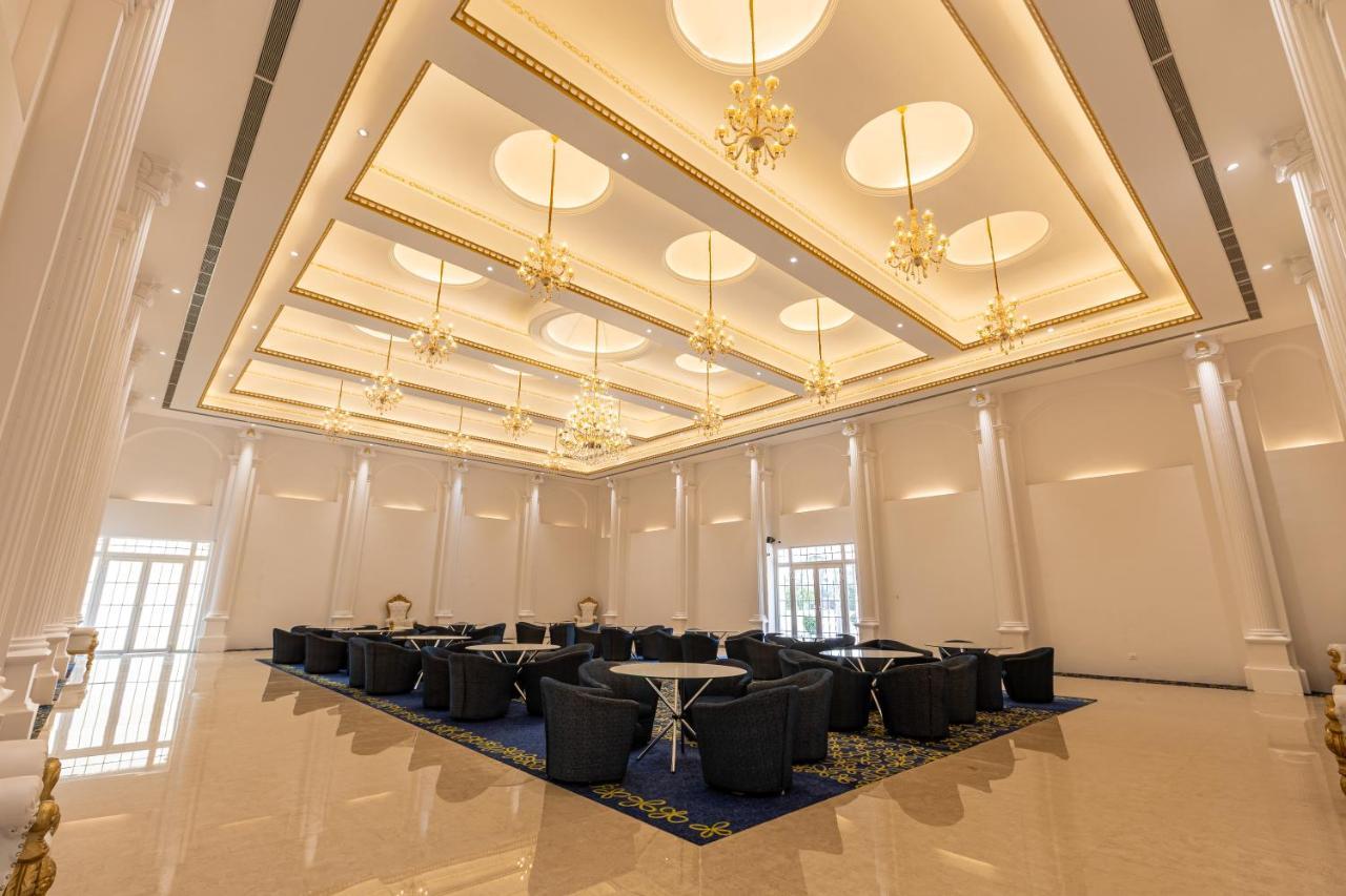 The Grand Monarch Hotel, Ujjain Exterior photo