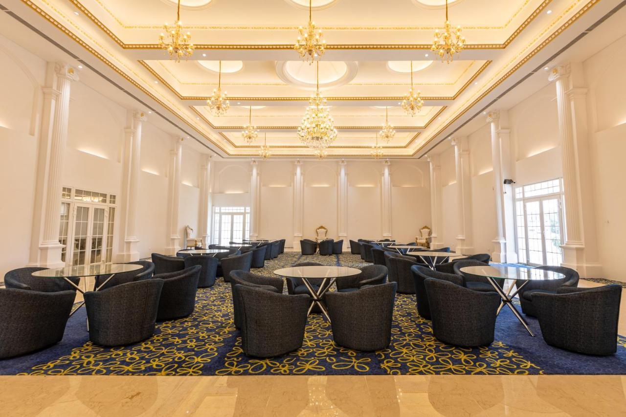 The Grand Monarch Hotel, Ujjain Exterior photo